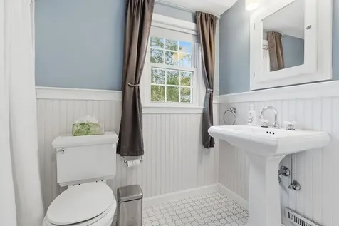 14 True Avenue Derry NH 03038