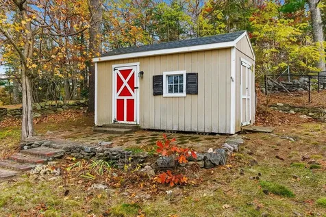 14 True Avenue Derry NH 03038