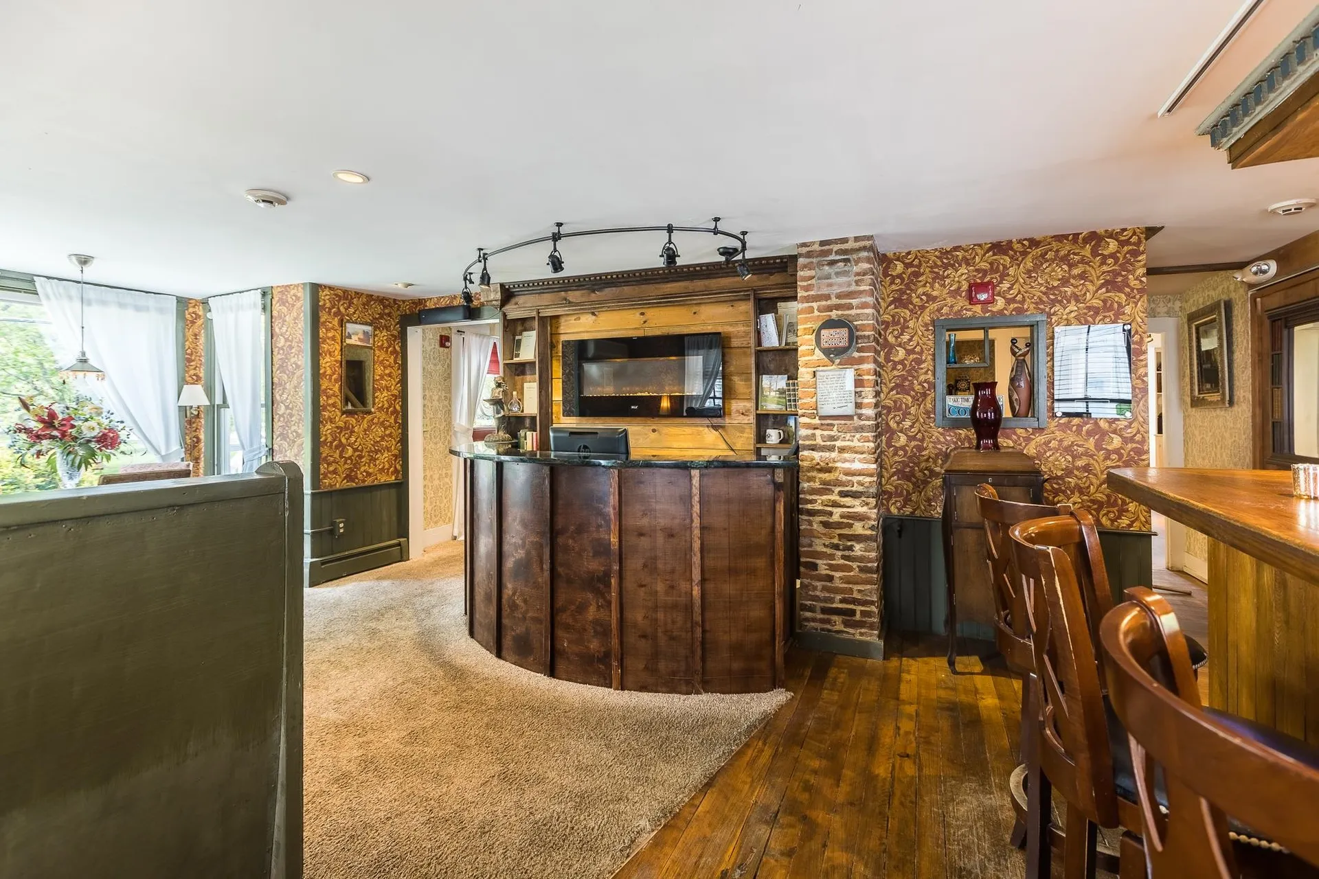 19 Huntington Place Rochester VT 05767