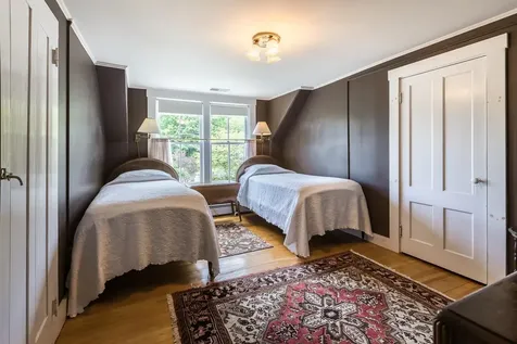 19 Huntington Place Rochester VT 05767