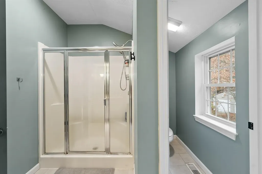 3 Independence Drive Merrimack NH 03054