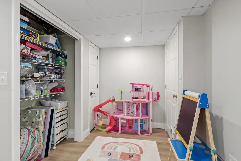 3 Independence Drive Merrimack NH 03054