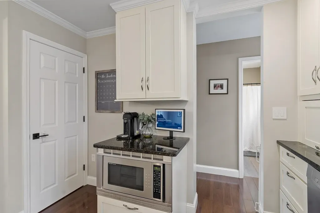 3 Independence Drive Merrimack NH 03054