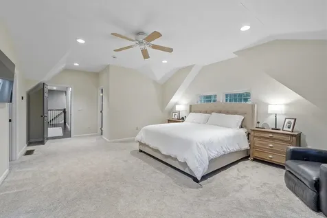 3 Independence Drive Merrimack NH 03054