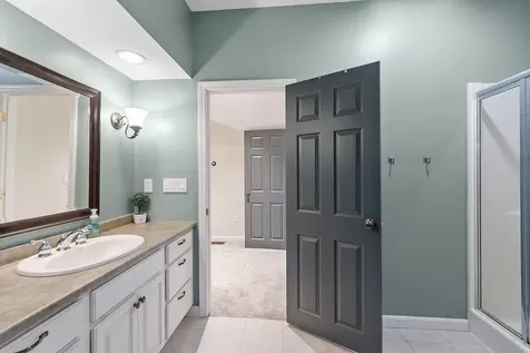 3 Independence Drive Merrimack NH 03054