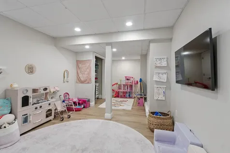 3 Independence Drive Merrimack NH 03054