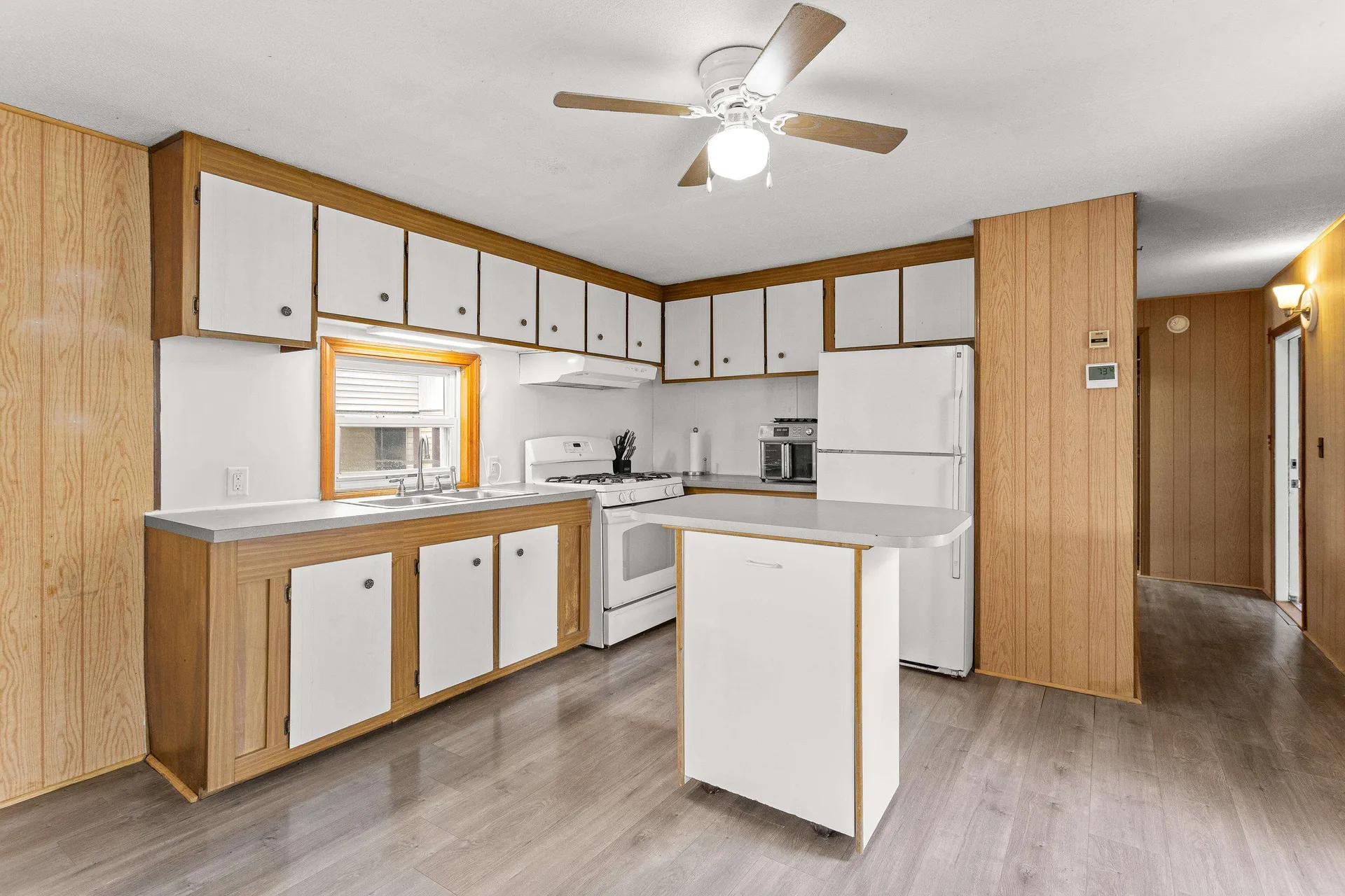 11 Evelyn Avenue Raymond NH 03077