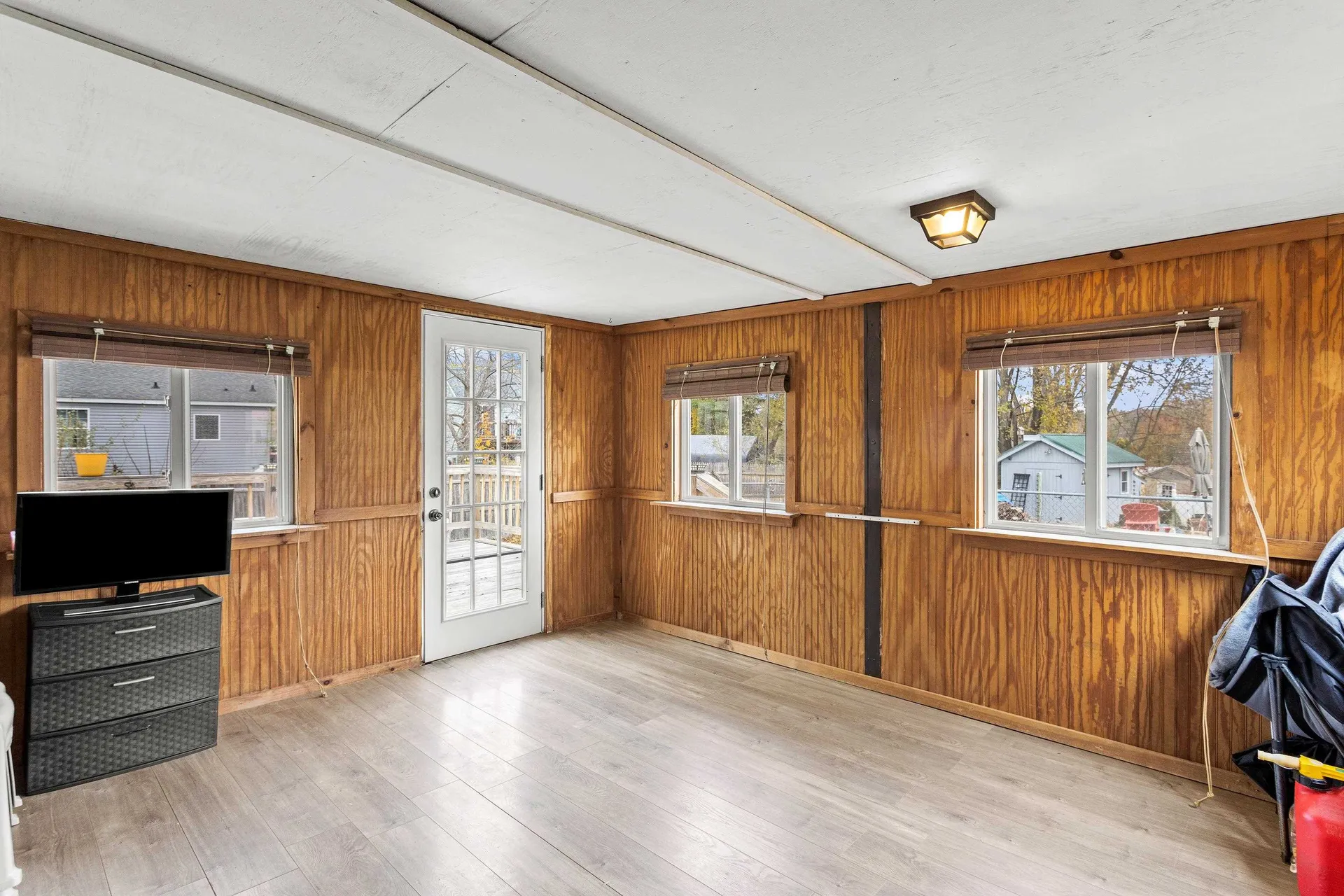 11 Evelyn Avenue Raymond NH 03077