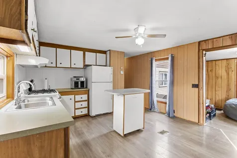 11 Evelyn Avenue Raymond NH 03077