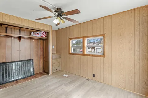 11 Evelyn Avenue Raymond NH 03077