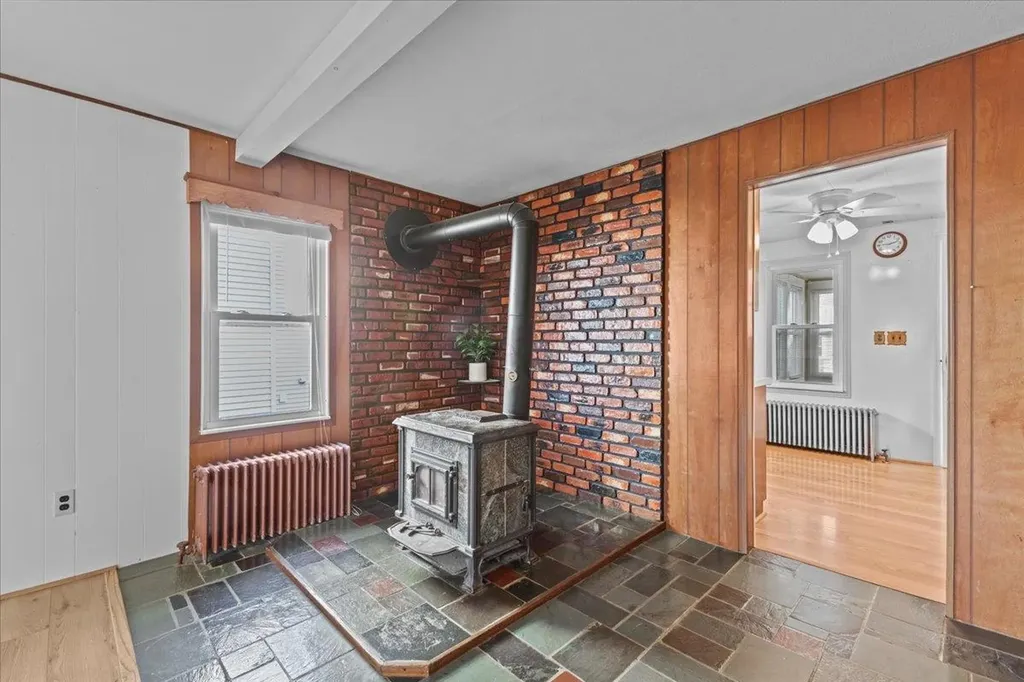 33 Walnut Street St. Albans City VT 05478