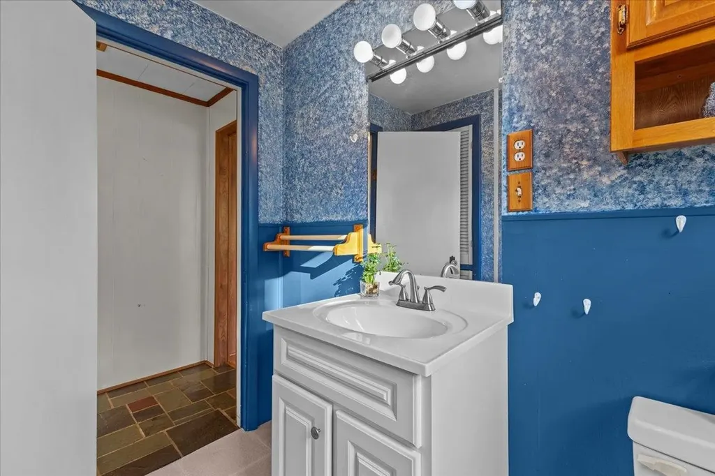 33 Walnut Street St. Albans City VT 05478