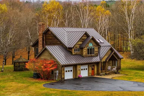 13 Stackpole Road Barnard VT 05031