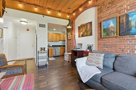 335 Cypress Street Manchester NH 03103