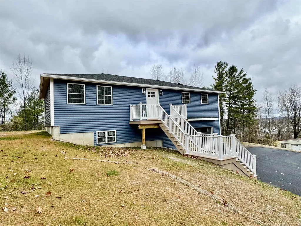 122 Raymond Avenue Newport City VT 05855