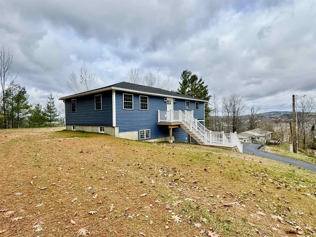 122 Raymond Avenue Newport City VT 05855