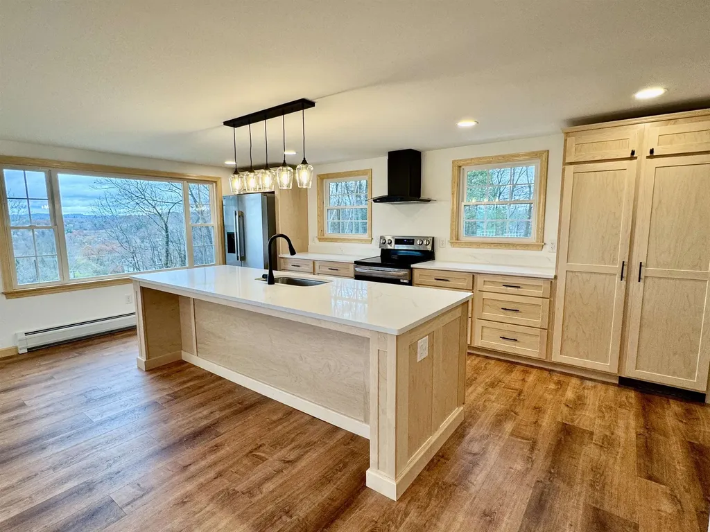 122 Raymond Avenue Newport City VT 05855