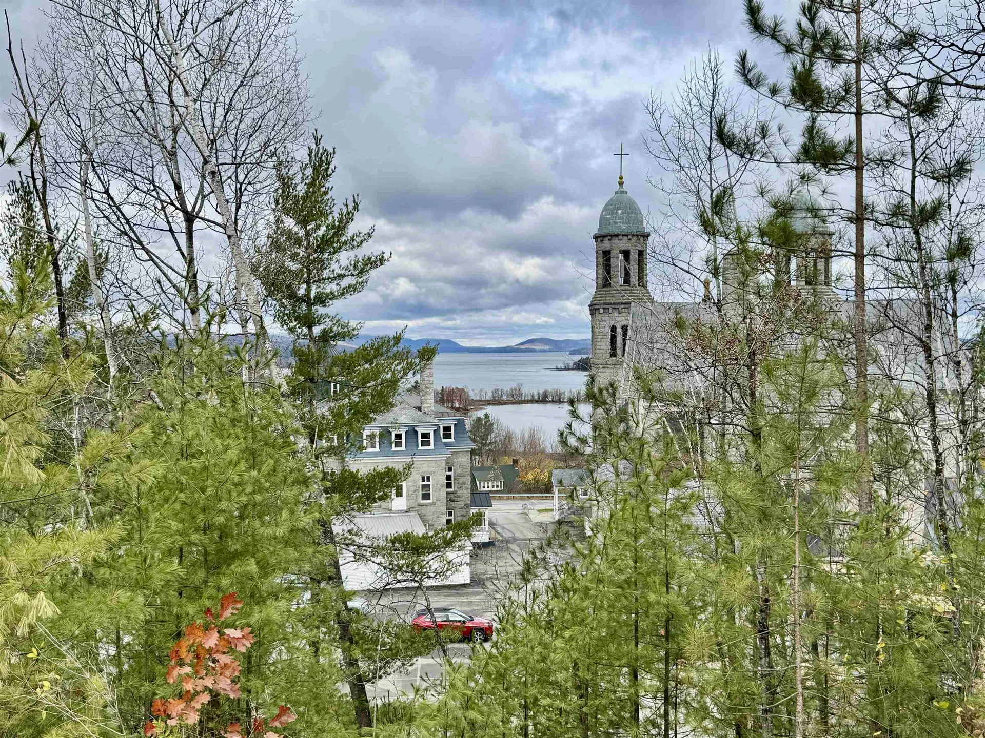 122 Raymond Avenue Newport City VT 05855