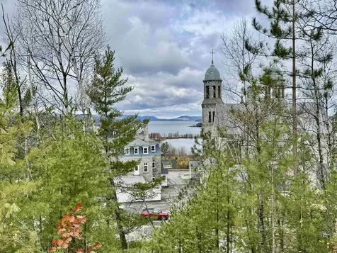 122 Raymond Avenue Newport City VT 05855