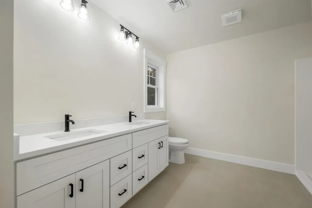 136 Hare Road Milton NH 03851