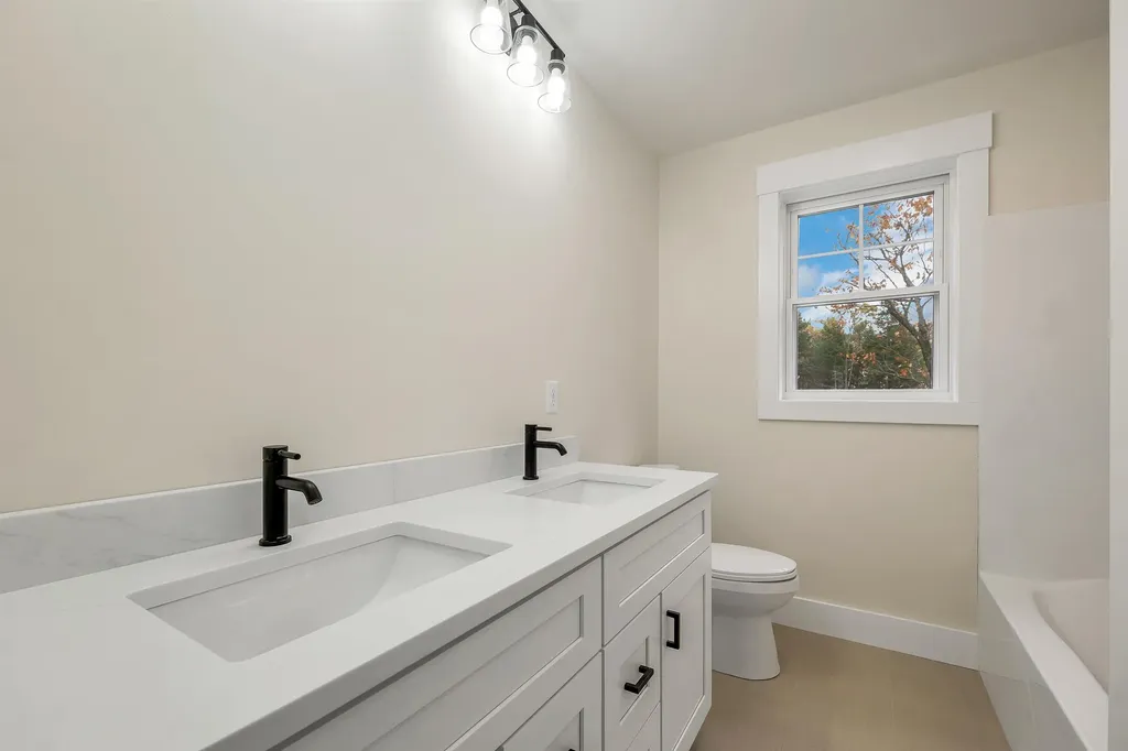 136 Hare Road Milton NH 03851