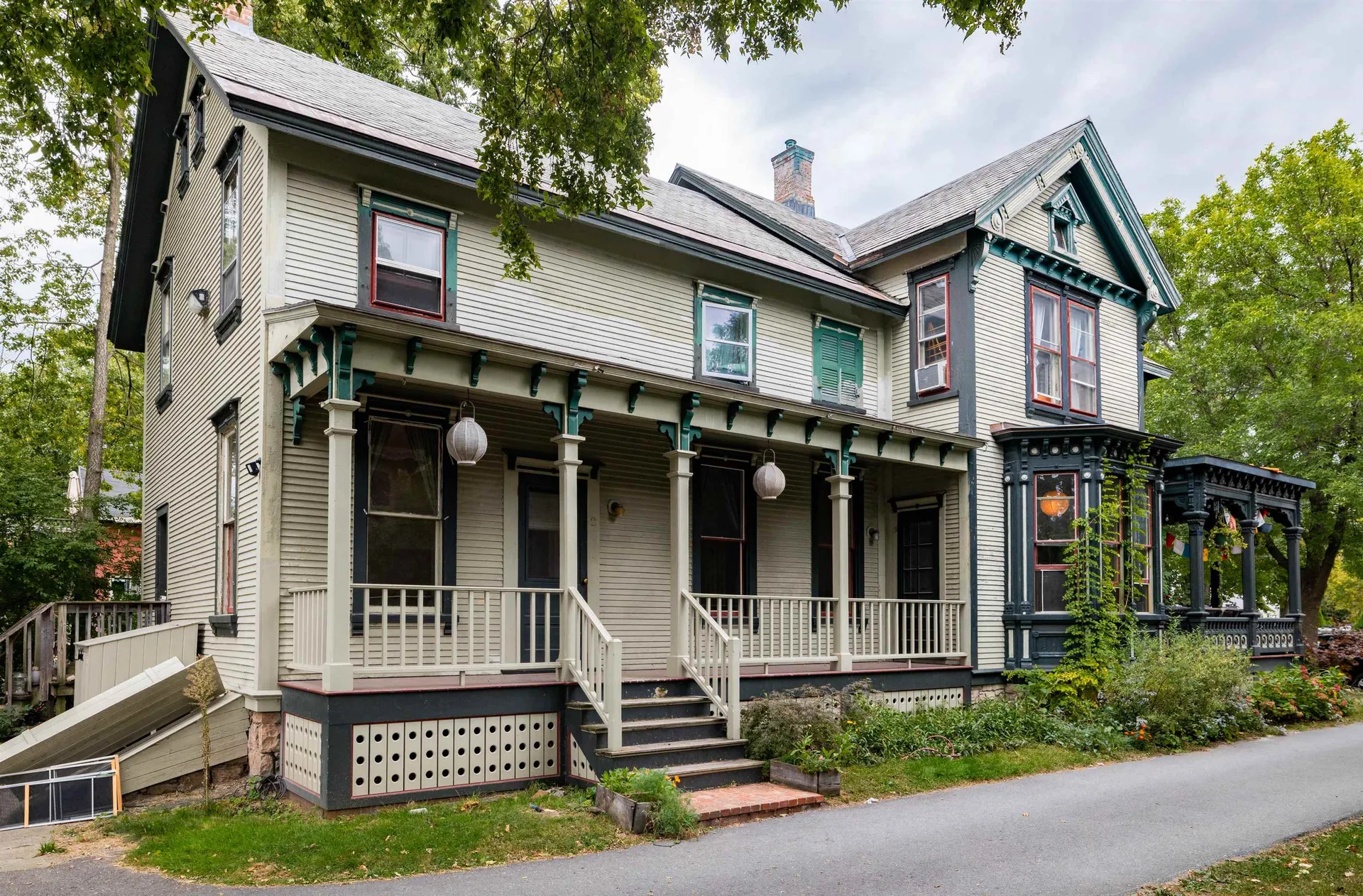 Burlington VT, 115-117 North Union Street