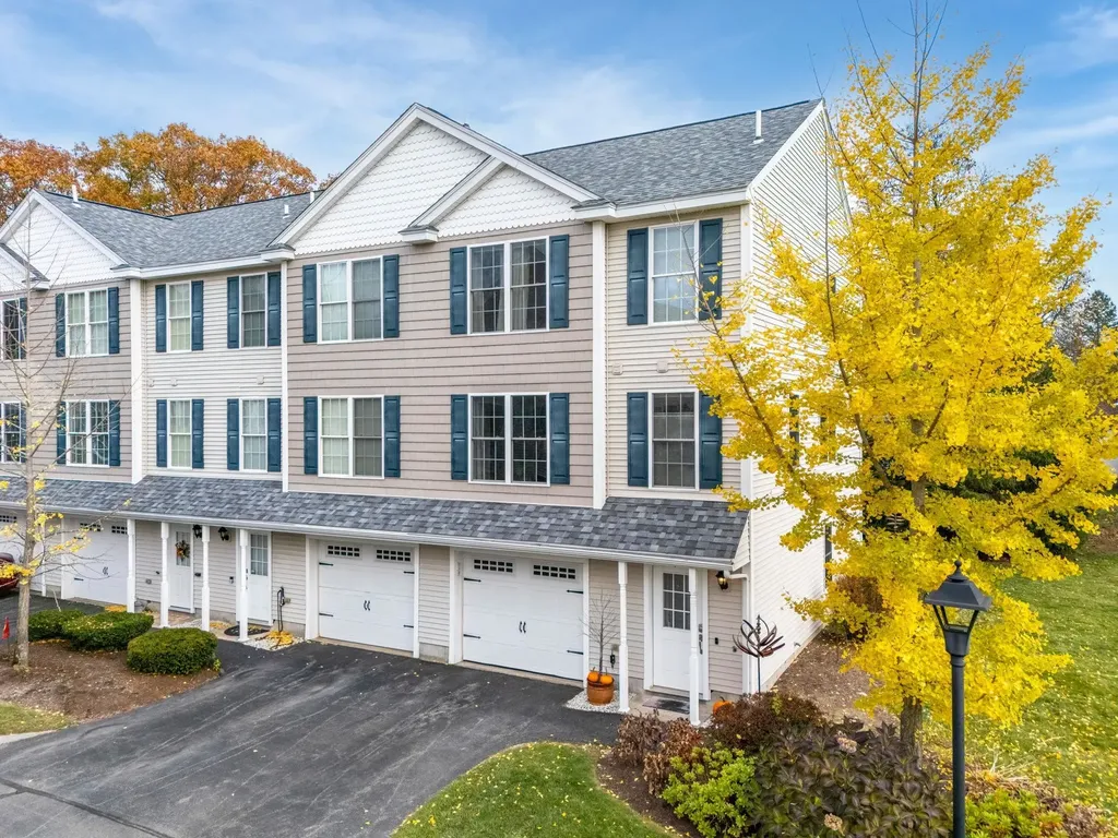 2 Larch Street Goffstown NH 03045