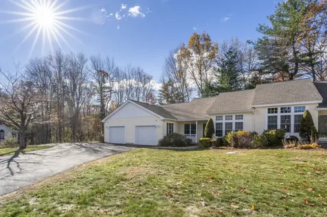 21 Lincoln Drive Londonderry NH 03053