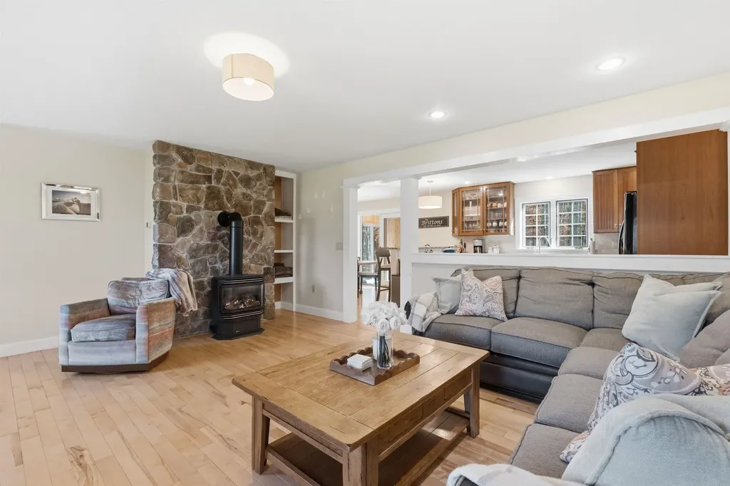 5 Clover Ridge Road Meredith NH 03253