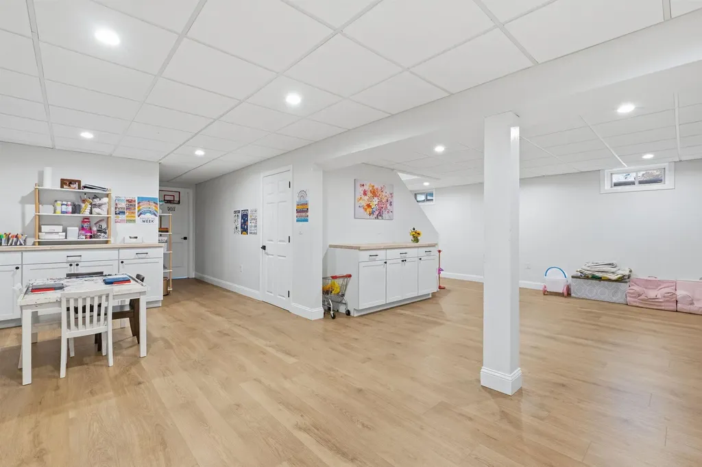 5 Clover Ridge Road Meredith NH 03253