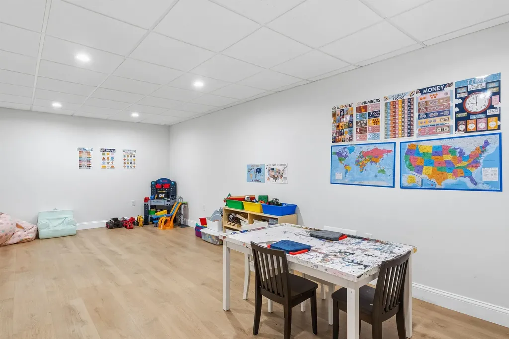 5 Clover Ridge Road Meredith NH 03253