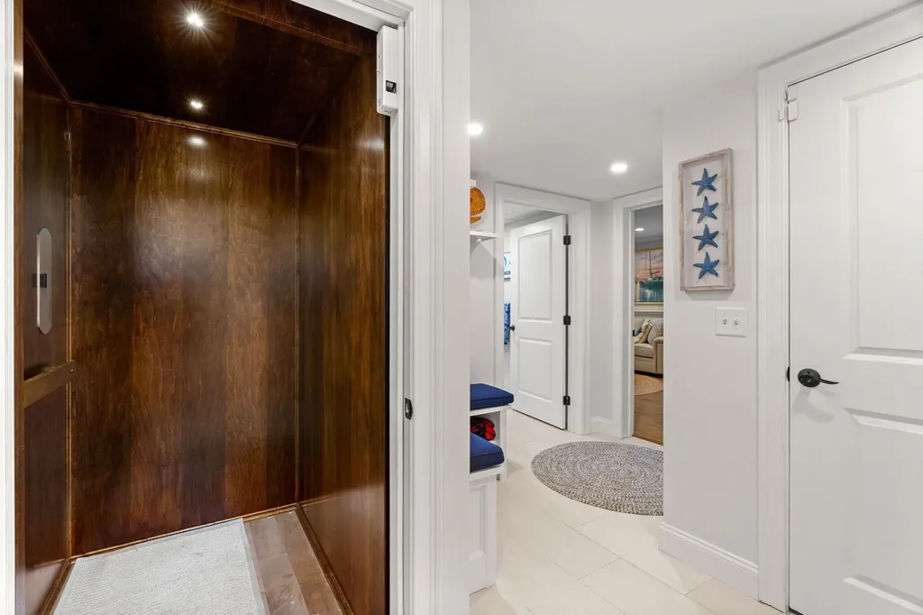 8 Portsmouth Avenue Seabrook NH 03874