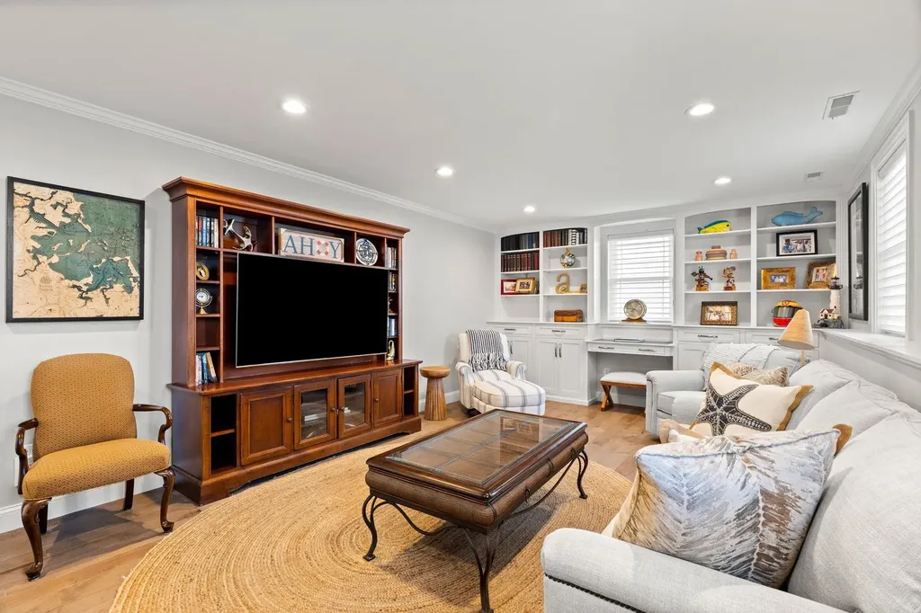 8 Portsmouth Avenue Seabrook NH 03874