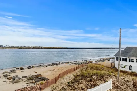 8 Portsmouth Avenue Seabrook NH 03874