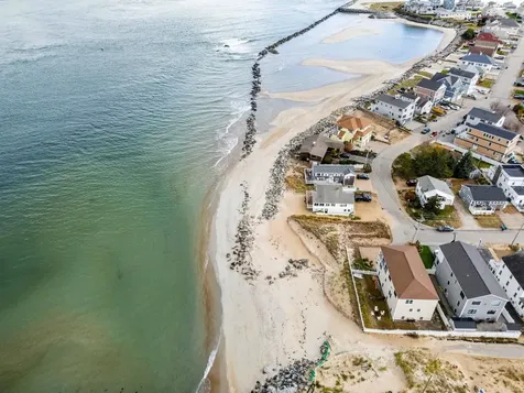 8 Portsmouth Avenue Seabrook NH 03874