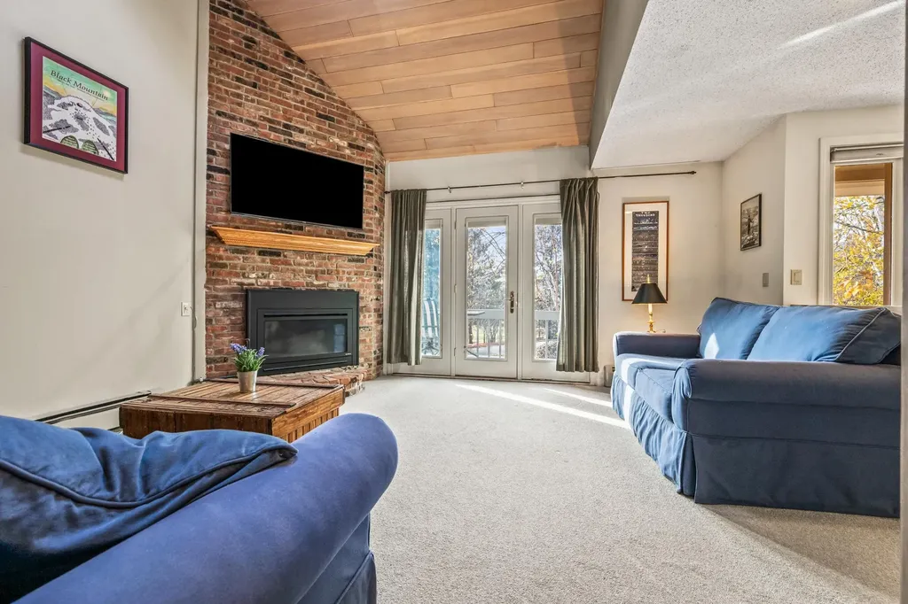 82B Wentworth Hall Avenue Jackson NH 03846