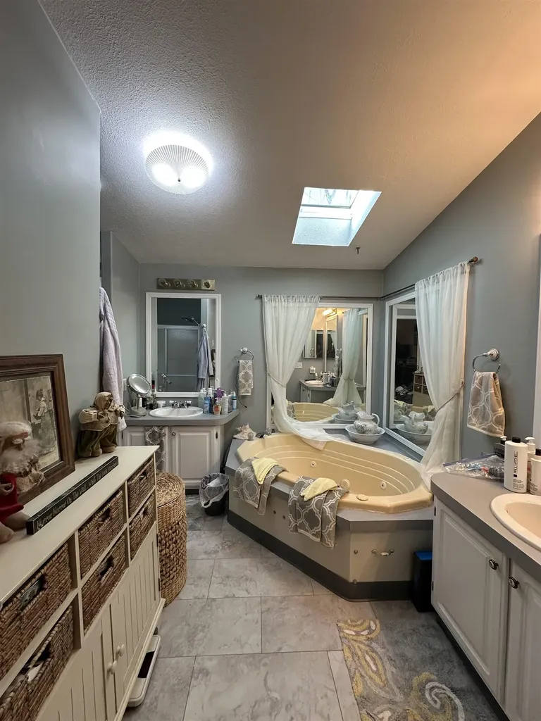 126 Pondview Road Swanzey NH 03466