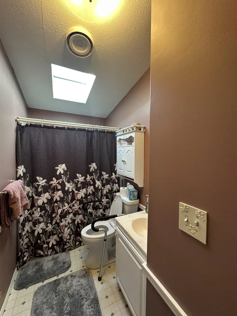 126 Pondview Road Swanzey NH 03466