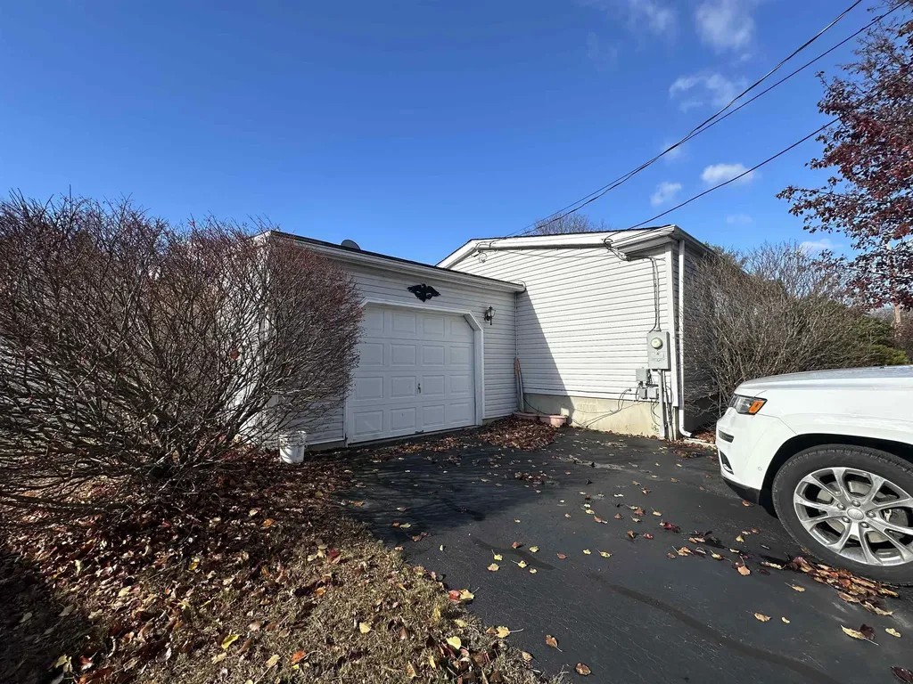 126 Pondview Road Swanzey NH 03466