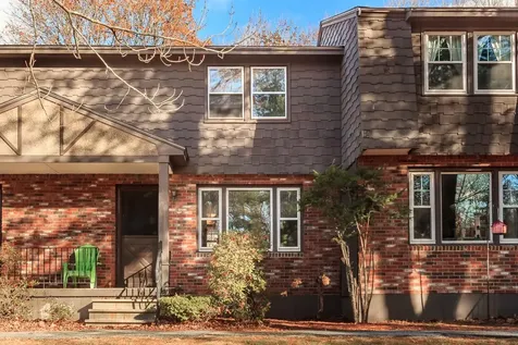 31 Midridge Circle Londonderry NH 03053