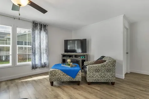 54 Mansfield Woods Way New Hampton NH 03256