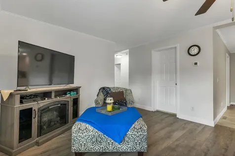 54 Mansfield Woods Way New Hampton NH 03256