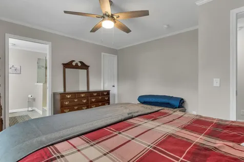 54 Mansfield Woods Way New Hampton NH 03256