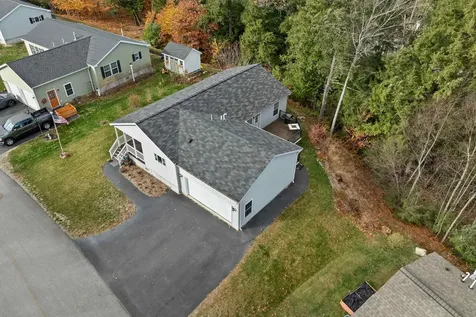 54 Mansfield Woods Way New Hampton NH 03256