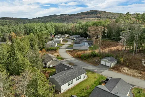 54 Mansfield Woods Way New Hampton NH 03256