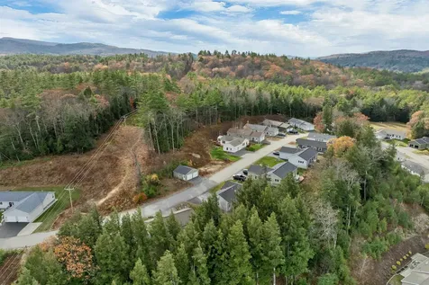 54 Mansfield Woods Way New Hampton NH 03256