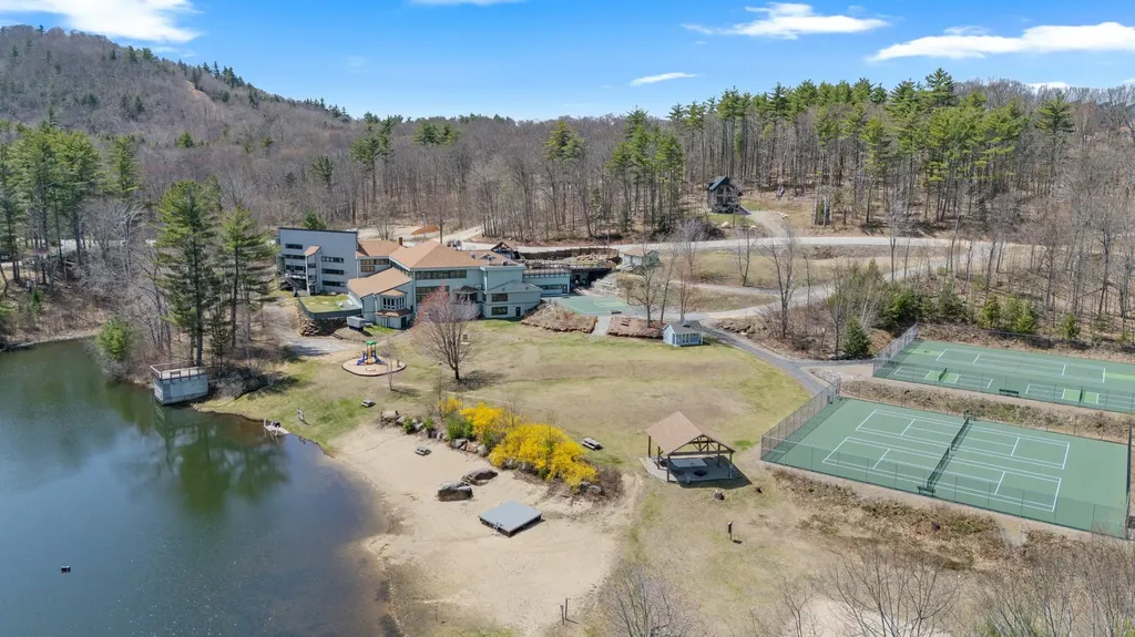 36 Briarcliff Circle Campton NH 03223