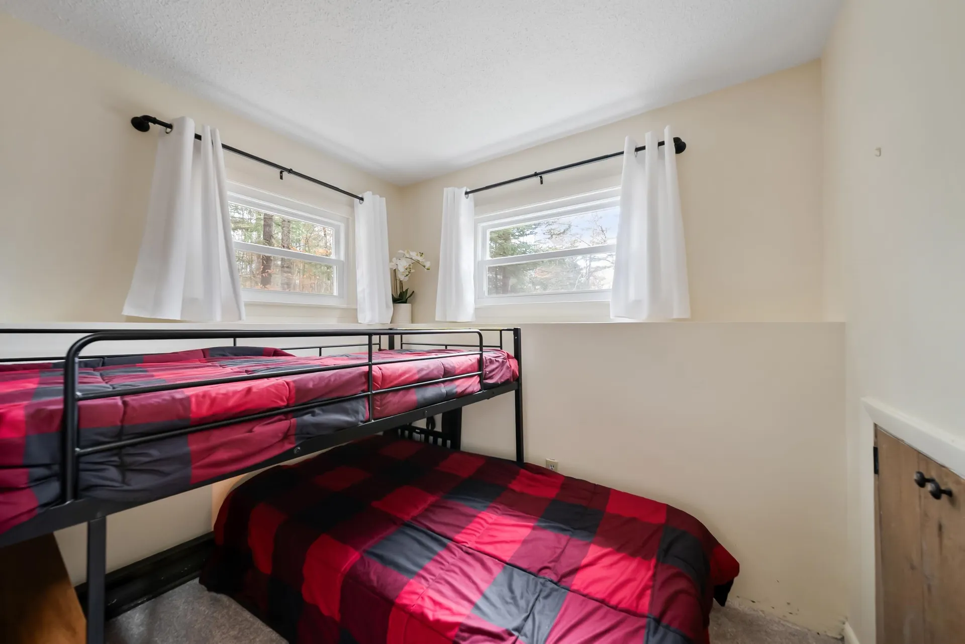 36 Briarcliff Circle Campton NH 03223