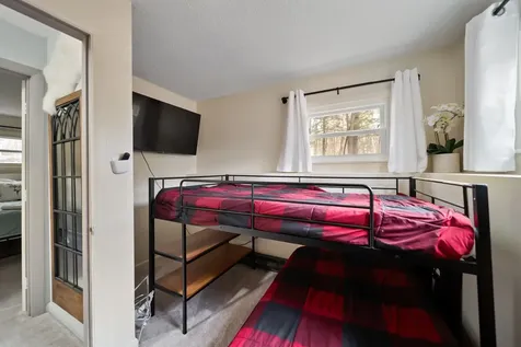 36 Briarcliff Circle Campton NH 03223