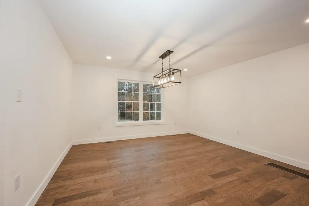 243 Middle Road Deerfield NH 03037